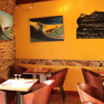 Salle intérieur du restaurant le Safran à Groix